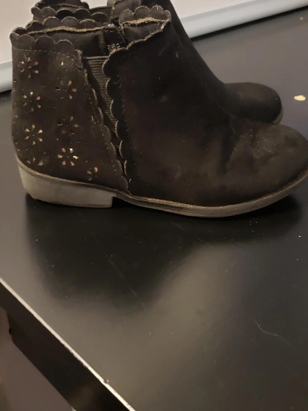 Kelly & Katie Black Girls' Scalloped Ankle Boots Size 1 Med